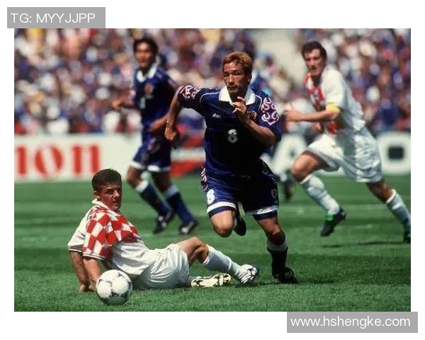 荷兰足球明星在国民心中的地位与热爱程度探讨 荷兰足球明星在国民心中的地位与热爱程度探讨